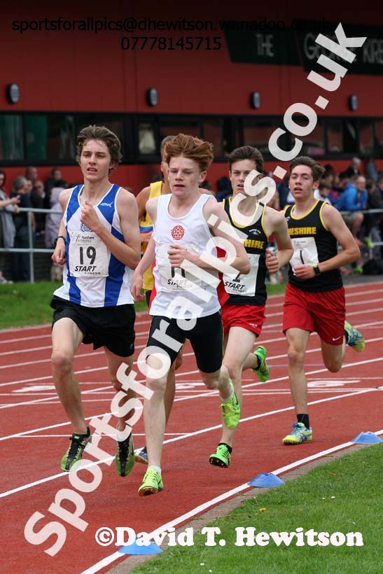 Mens 3000 metres at the Northern Inter-Counties under-17s and 15s at Witton Park, Blackburn. Photo: David T. Hewitson/Sports for All Pics